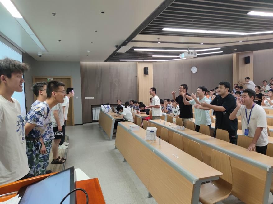 院面向本科新生开展沉浸式形势与政策课澳门新葡京app计算机科学与技术学