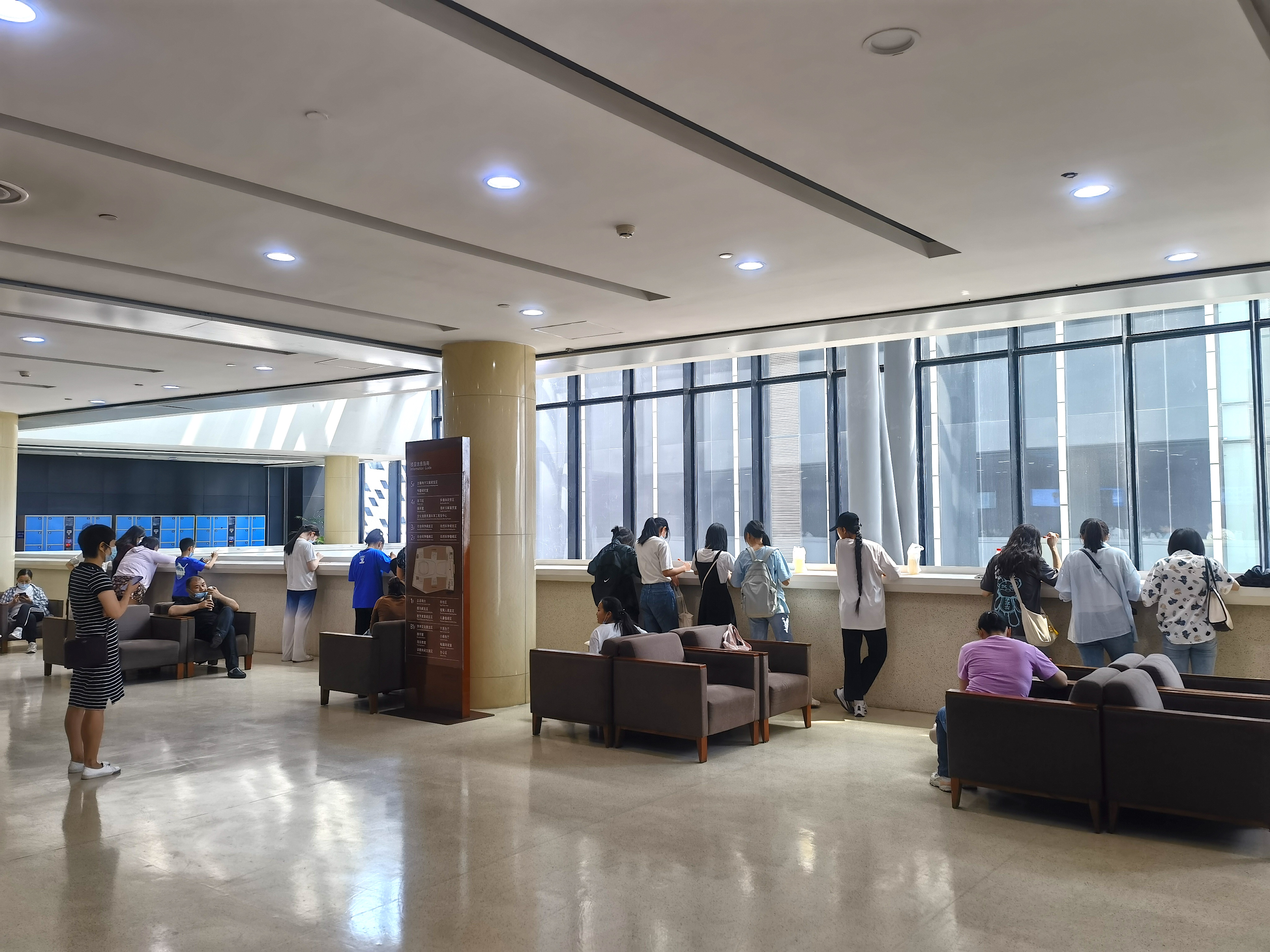 杀 济南市图书馆玩跨界！新葡京娱乐图书馆×剧本(图3)