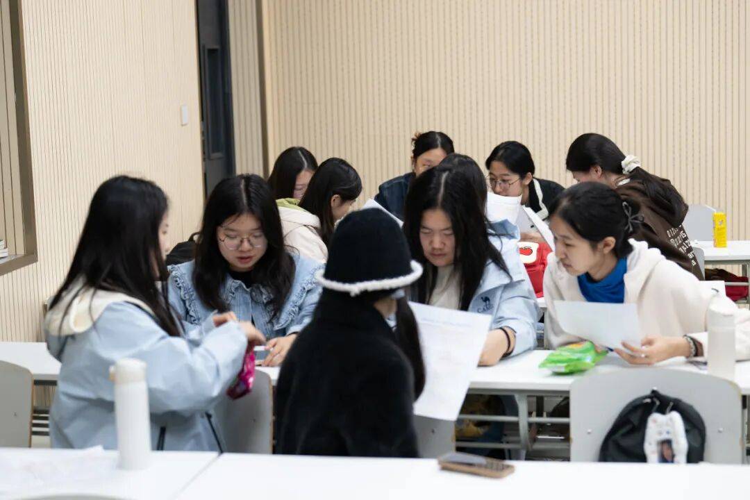 、非遗手作、剧本杀审青夜校太会了!新葡京娱乐场app收官撒花~戏剧(图22) 、非遗手作、剧本杀审青夜校太会了!新葡京娱乐场app收官撒花~戏剧(图22)